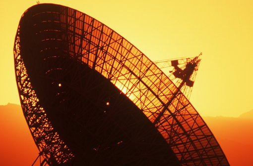 Ein Satellit der Cal Tech-Station in Kalifornien
